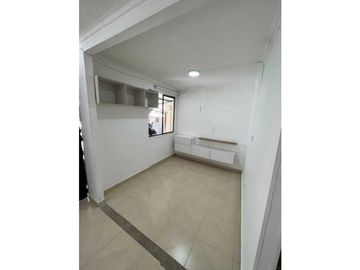 Casa de 2 pisos en conjunto cerrado Sector la Macarena, Dosquebradas