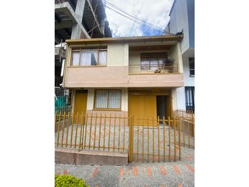 SE VENDE CASA EN ARMENIA EN LA URBANIZACION LA FLORIDA