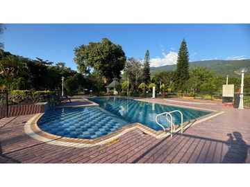Casa campestre en condominio en venta / permuta La Buitrera Palmira
