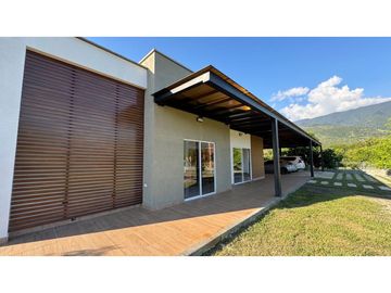 Casa campestre en condominio en venta / permuta La Buitrera Palmira