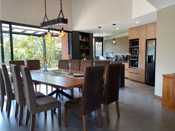 Venta De Casa En El Retiro