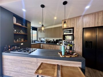 Venta De Casa En El Retiro