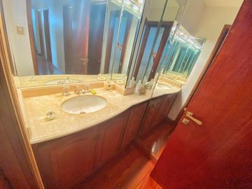 VENTA CASA CON GALPÓN 172 M2 PATIO TERRAZA QUINCHO LANUS
