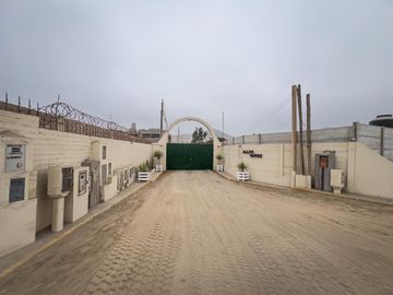 LINDA CASA CON PISCINA EN ALQUILER EN LURIN