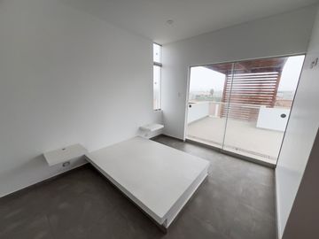 LINDA CASA CON PISCINA EN ALQUILER EN LURIN