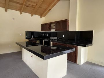 Casa en venta en Los Saucos, Valle de Bravo