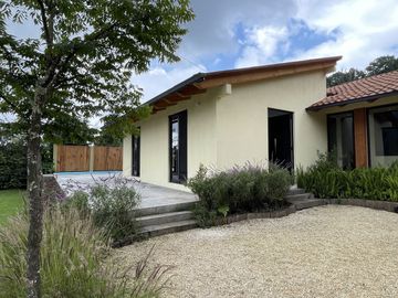 Casa en venta en Los Saucos, Valle de Bravo