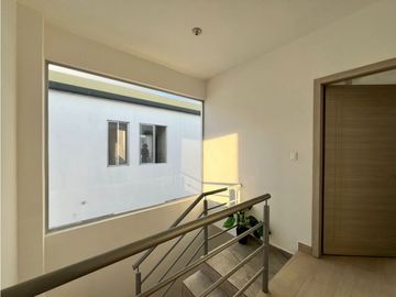 CASA EN ALQUILER A ESTRENAR AL SUR DE MANTA EN LA URBANIZACIÓN NAHLA
