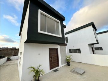 CASA EN ALQUILER A ESTRENAR AL SUR DE MANTA EN LA URBANIZACIÓN NAHLA