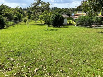 TERRENO / LOS NANCES  LA PRADERA DE UTIVE / CON CABAÑA / 1600 M2