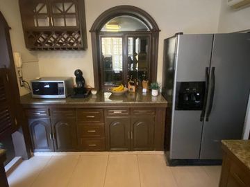 Casa en Venta con Alberca en Col. Jardín 20 de Noviembre, Madero Tamaulipas.