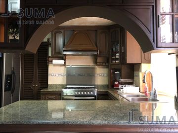 Casa en Venta con Alberca en Col. Jardín 20 de Noviembre, Madero Tamaulipas.
