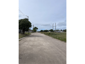 Terreno en quequen sobre calle 523 y 526