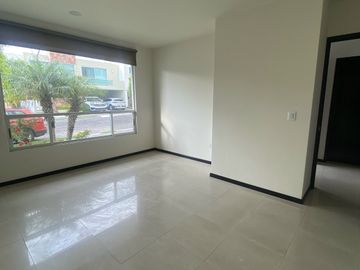 CASA EN VENTA EN EL CLUSTER 222 LOMAS DE ANGELÓPOLIS