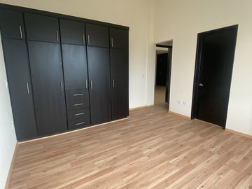 CASA EN VENTA EN EL CLUSTER 222 LOMAS DE ANGELÓPOLIS