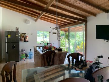 FINCA PRODUCTIVA  PISCCOLA CERCA A PORCE VEREDA EL CANEY  SANTA ROSA