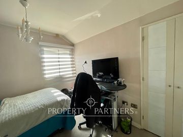 Hermosa casa en barrio residencial