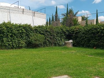 Venta Casa de un piso con amplio jardín de 300 m2, Santiago Momoxpan