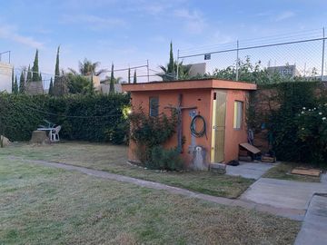 Venta Casa de un piso con amplio jardín de 300 m2, Santiago Momoxpan