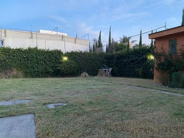 Venta Casa de un piso con amplio jardín de 300 m2, Santiago Momoxpan