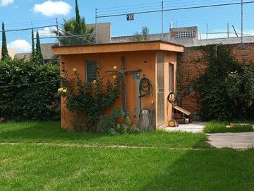 Venta Casa de un piso con amplio jardín de 300 m2, Santiago Momoxpan