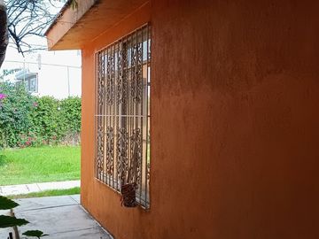 Venta Casa de un piso con amplio jardín de 300 m2, Santiago Momoxpan