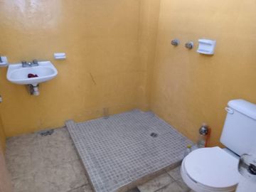 Casa en VENTA sobre Av. Cuauhtémoc en Centro de Veracruz. IDEAL PARA INVERSION