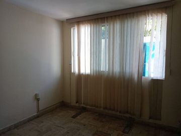 Casa en VENTA sobre Av. Cuauhtémoc en Centro de Veracruz. IDEAL PARA INVERSION