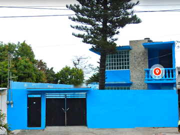 Casa en VENTA sobre Av. Cuauhtémoc en Centro de Veracruz. IDEAL PARA INVERSION
