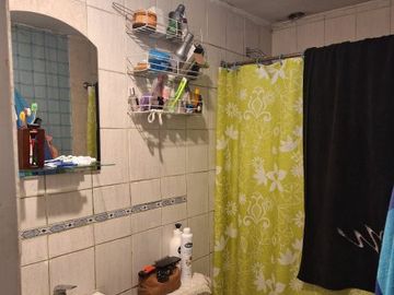 Casa 2 dorm. 1 baño