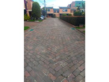 Conjunto Lindaraja vereda Bojaca