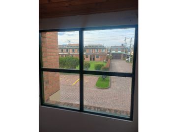 Conjunto Lindaraja vereda Bojaca