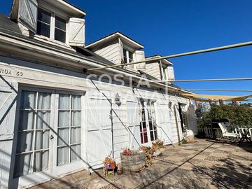 Casa con privilegiada ubicación en Reñaca