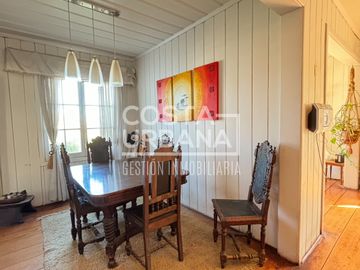 Casa con privilegiada ubicación en Reñaca
