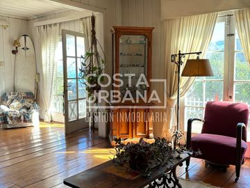 Casa con privilegiada ubicación en Reñaca