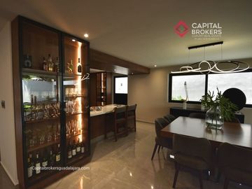 Casa de Lujo en Venta en Valle Real