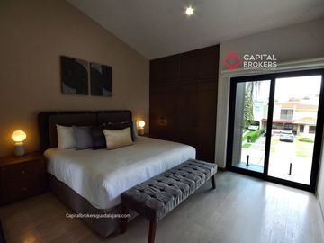 Casa de Lujo en Venta en Valle Real