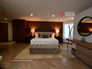Casa de Lujo en Venta en Valle Real