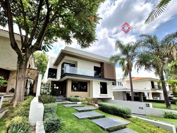 Casa de Lujo en Venta en Valle Real