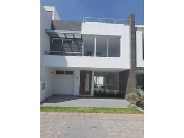 Casa En Venta En Fraccionamiento Paseos De Morillotla