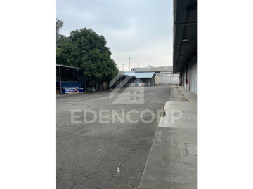 Galpón Industrial y Oficina en Vía a Daule