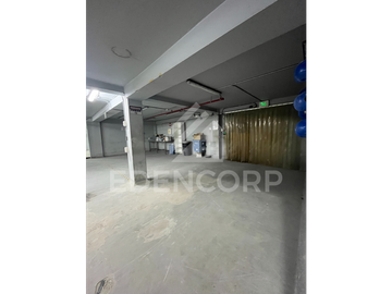 Galpón Industrial y Oficina en Vía a Daule