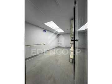 Galpón Industrial y Oficina en Vía a Daule