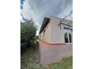 IMPERDIBLE CASA EN BARRIO CERRADO LOMAS DEL REY