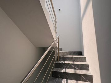 CASA EN EXCLUSIVO FRACCIONAMIENTO LEÑEROS
