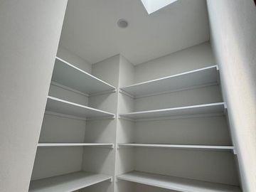 CASA EN EXCLUSIVO FRACCIONAMIENTO LEÑEROS