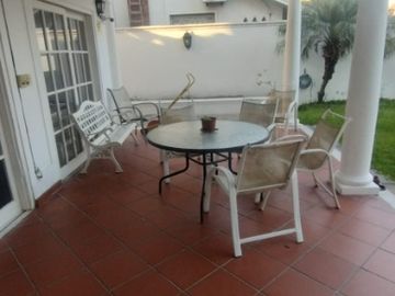 Chalet en venta en Lomas de San Isidro