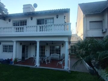 Chalet en venta en Lomas de San Isidro