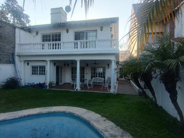 Chalet en venta en Lomas de San Isidro