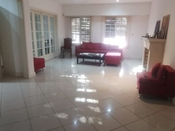 Chalet en venta en Lomas de San Isidro